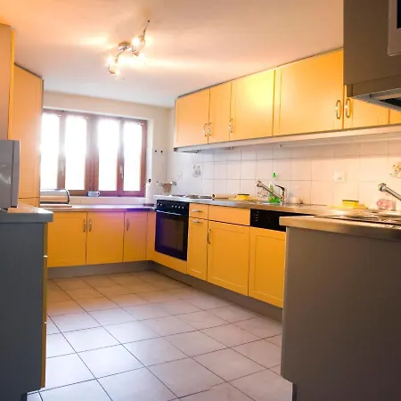 Mayen2003 Anzere Gæstehus